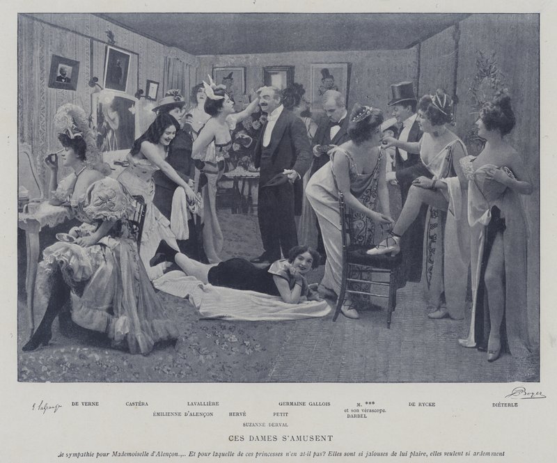 Skuespillerinner som morer seg i garderobene til Theatre des Varietes, Paris (s/hvitt-bilde) av French Photographer