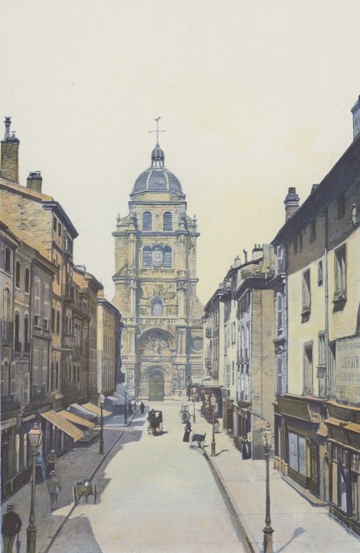Landsby, gate og Notre-Dame kirke av French Photographer
