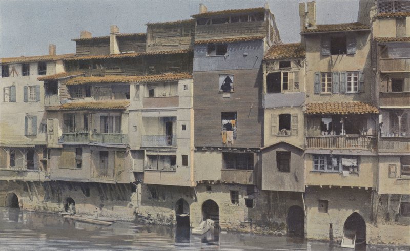 Castres, hus på bredden av Agout av French Photographer
