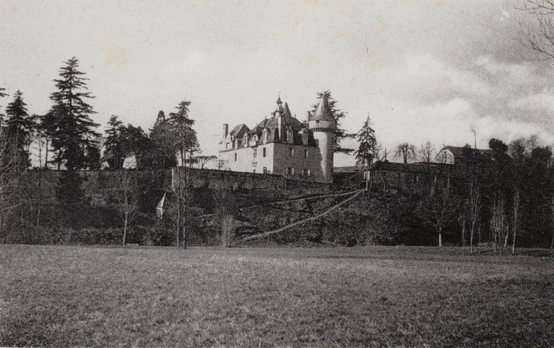 Cazoules, Chateau De La Fonte-Haute av French Photographer