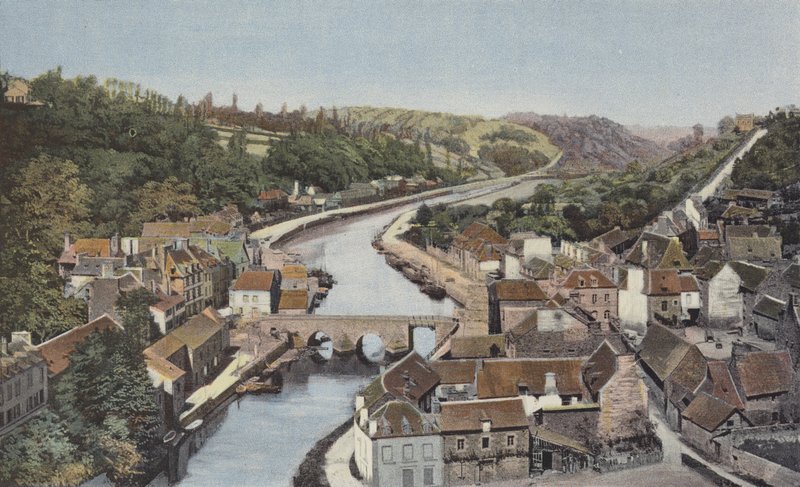 Dinan And La Rance Inferior, utsikt tatt fra viaduen til Lanvallay av French Photographer