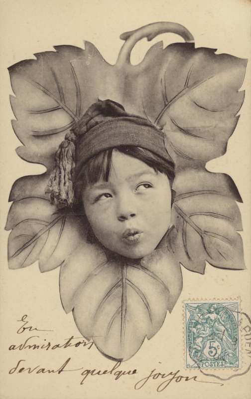 Ansiktet til en liten gutt i midten av et blad (fotokollasje) av French Photographer