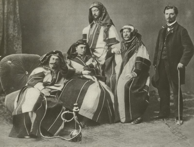 Ferdinand De Lesseps (andre fra høyre) på jobb på Suez-kanalen (s/hvitt-bilde) av French Photographer