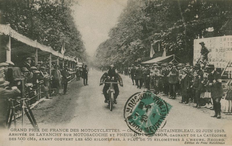 Fransk motorsykkel Grand Prix, Fontainebleau, 22. juni 1913. Lavanchy vant 500 cc-kategorien på en Motosacoche med Hutchinson-dekk, og fullførte den 450 kilometer lange banen med over 75 kilometer per ho av French Photographer