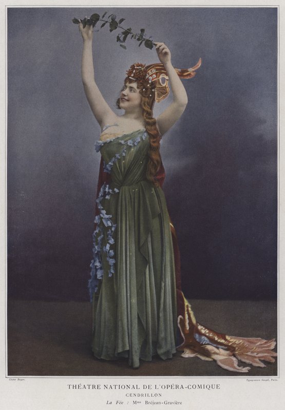 Georgette Brejean-Graviere som feen i Cendrillon (farget bilde) av French Photographer