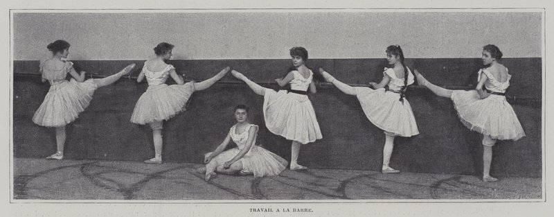 Jenter som utfører barøvelser i en balletttime (s/hvitt-bilde) av French Photographer
