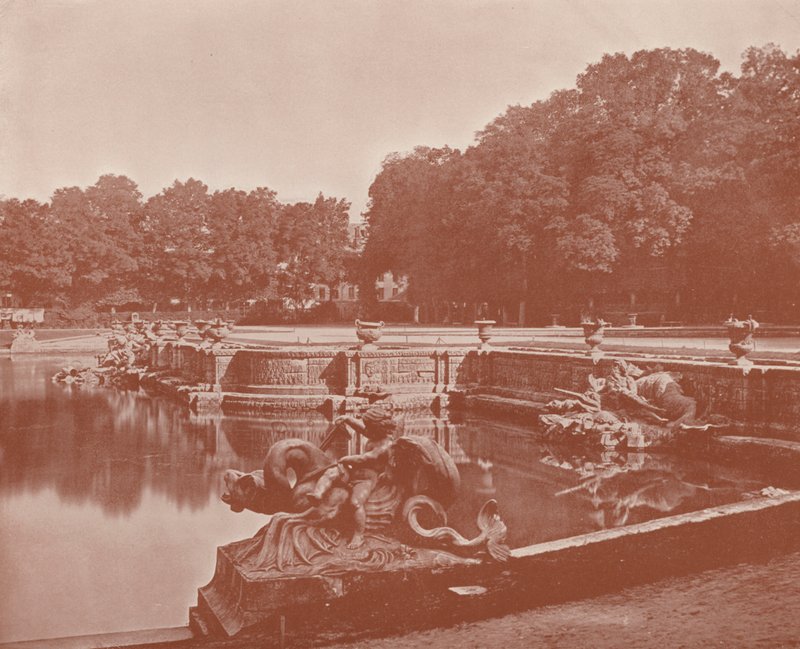 Grand Basin of Neptun (s/hvitt bilde) av French Photographer