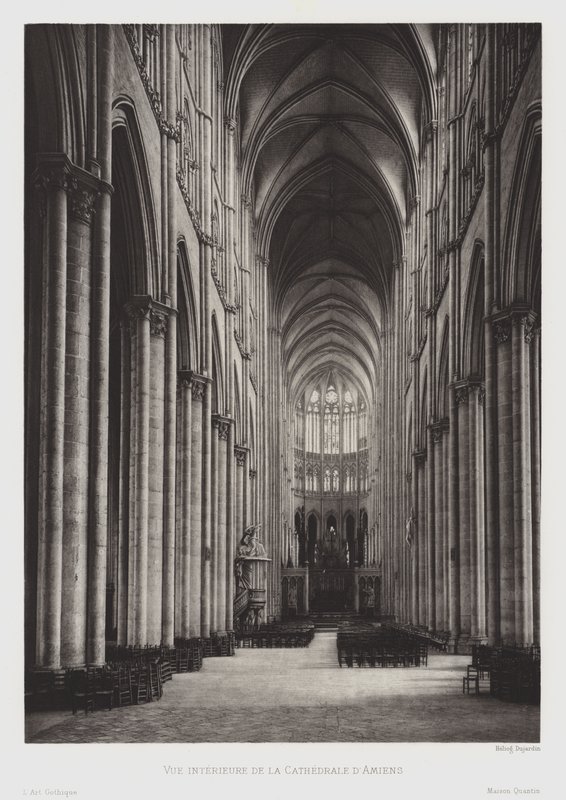 Innvendig utsikt over Amiens-katedralen (s/hvitt-bilde) av French Photographer