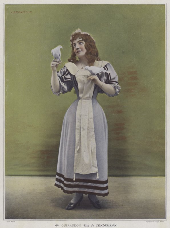 Julie Guiraudon i tittelrollen i Cendrillon (Askepott) (farget bilde) av French Photographer