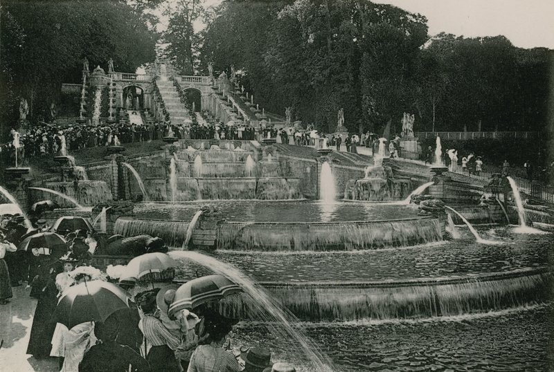 La Cascade på Great Waters Day, Waterfall, a Day of Water-Works (fotogravyr) av French Photographer
