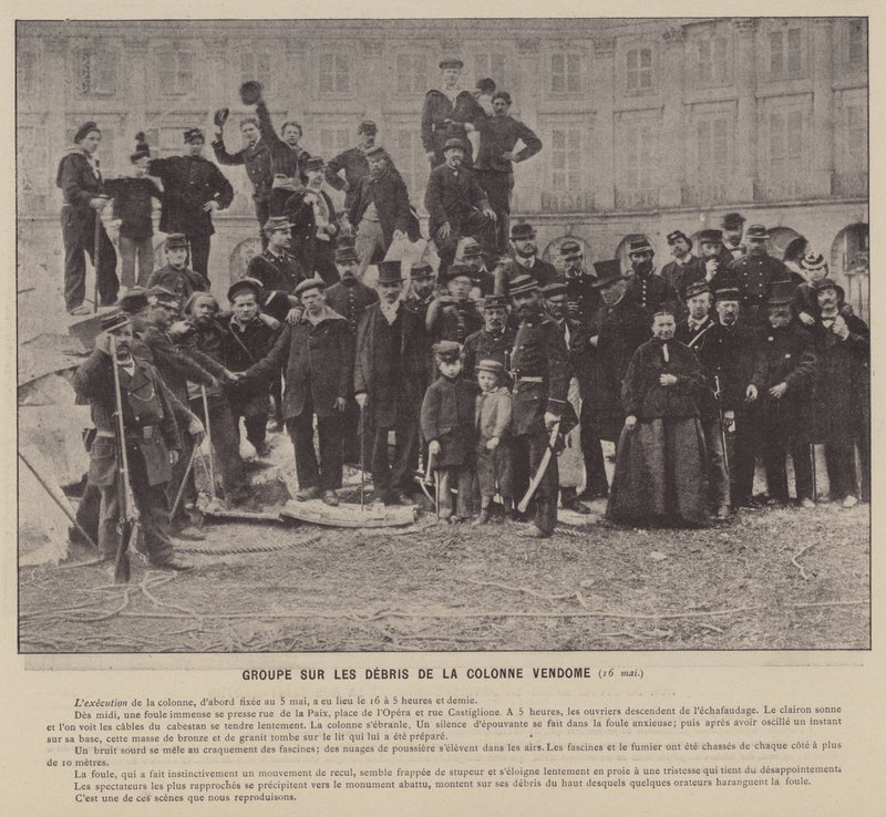 Paris-kommunen, gruppe på ruinene fra Vendome-søylen av French Photographer