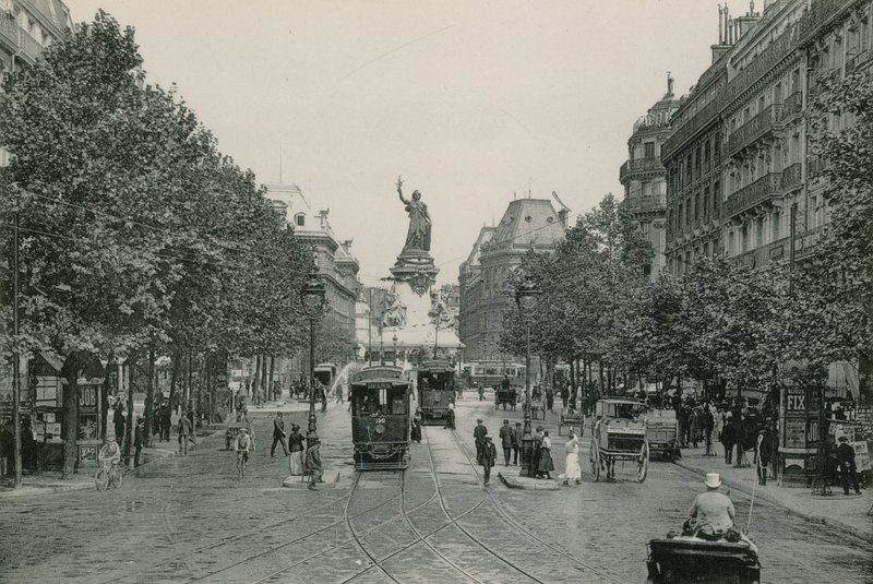 Rue du Temple og Place de la Republique, Temple Street og Place of the Republic (fotogravyr) av French Photographer