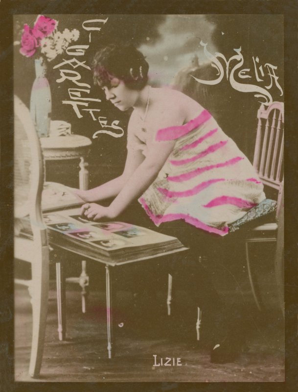 Lizie, jente med fotoalbum av French Photographer