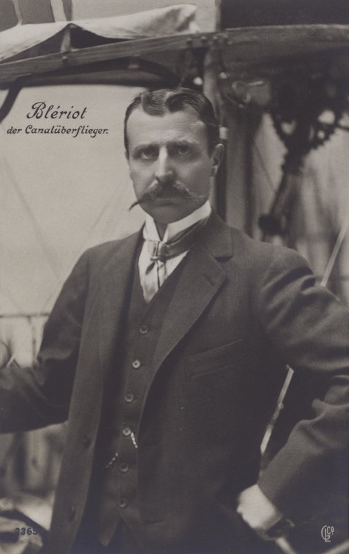 Louis Bleriot , fransk flyger (s/hvitt bilde) av French Photographer