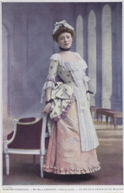 Marie Leconte som Lisette i The Game of Love and Chance (farget bilde) av French Photographer