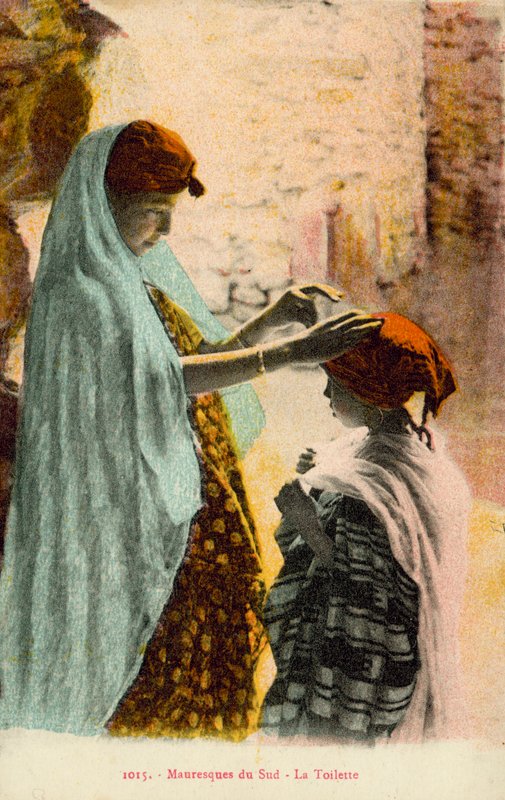 Muslimsk kvinne og barn (fargebilde) av French Photographer