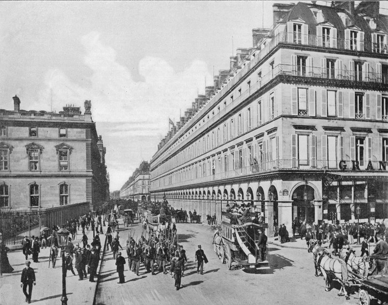 Paris - Rue de Rivoli (s/hvitt bilde) av French Photographer