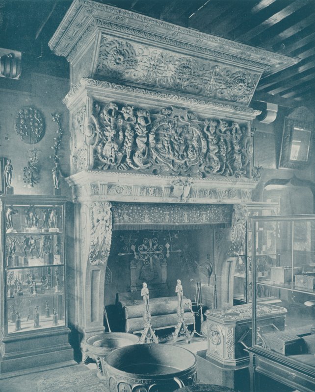 Paris: A Carved Mantel, Musee Cluny (s/hv-bilde) av French Photographer