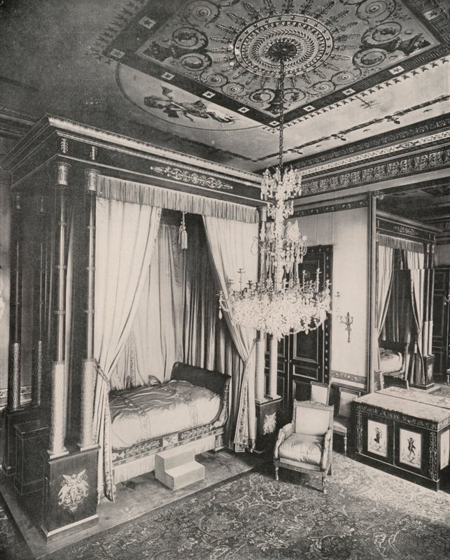 Paris: Sengen til keiserinne Josephine i den tyske ambassadebygningen (s/hvitt-bilde) av French Photographer