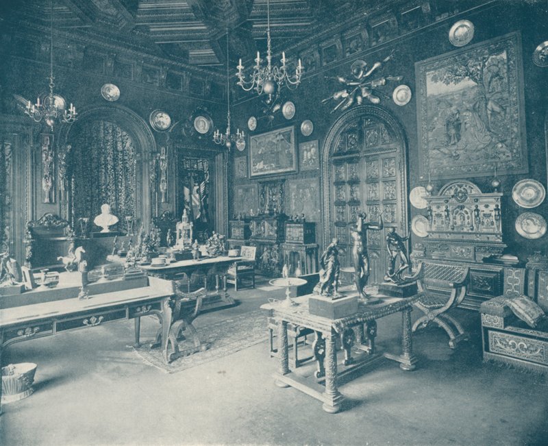 Paris: Bureau of the Musee Spitzer (s/hvitt bilde) av French Photographer