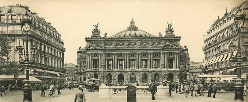 Paris, Opera Theatre and Place, Opera Theatre and Place av French Photographer