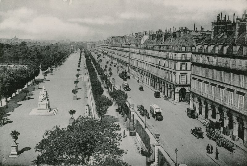 Perspektiv av Tuileries Garden og Rue de Rivoli, Perspektiv på Tuileries hage med Street Rivoli (fotogravure) av French Photographer