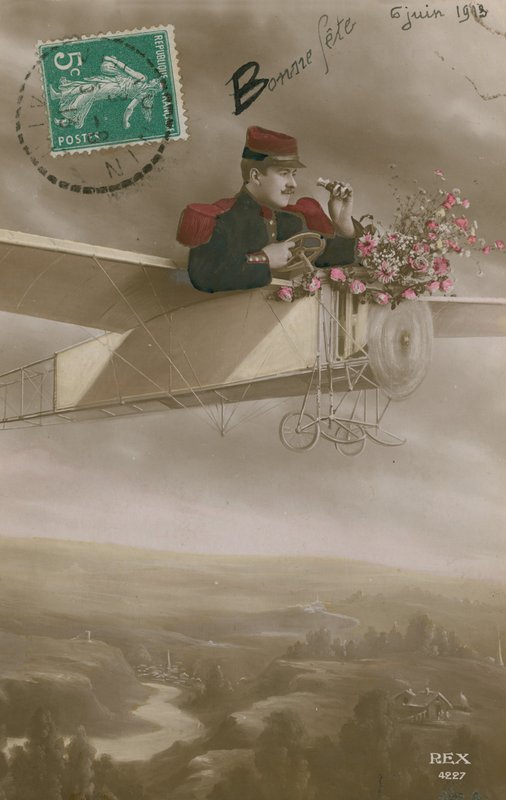 Postkort av en flyger som leverer blomster, sendt 6. juni 1913 (håndfarget bilde) av French Photographer