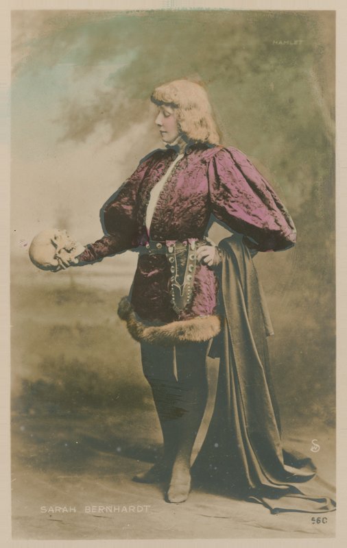 Sarah Bernhardt i kostyme som Hamlet av French Photographer