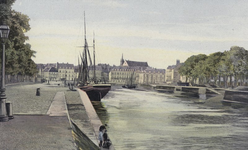 Vannes, havnen og Rabine-promenaden av French Photographer
