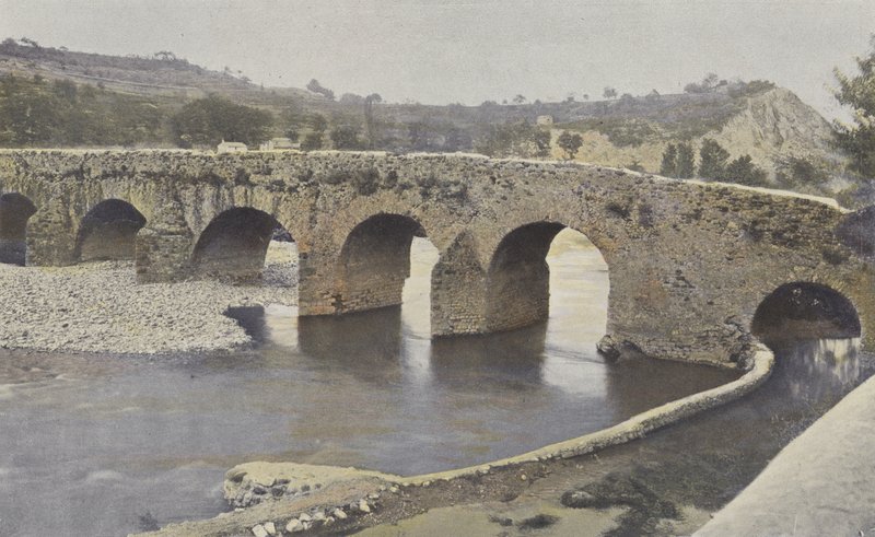 Viviers, romansk bro, på Escoutay, oppstrøms utsikt av French Photographer