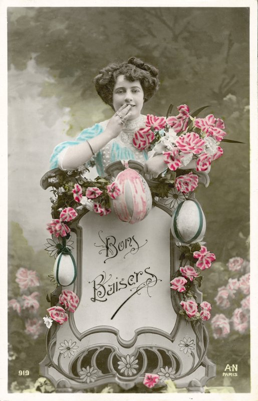 Kvinne med blomster og egg (fargebilde) av French Photographer