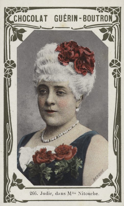 Judic, i Madame Nitouche (farget bilde) av French School