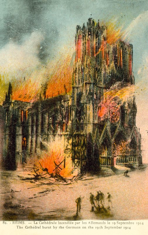 Reims, katedralen brent av tyskerne 19. september 1914 (farge litho) av French School