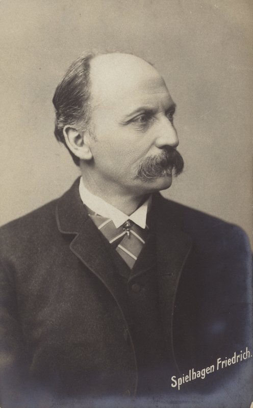 Friedrich Spielhagen (1829-1911), tysk forfatter og oversetter (s/hvitt foto) av German Photographer