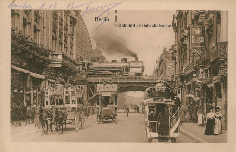 Postkort av jernbanestasjonen i Friedrichstrasse, Berlin, sendt i 1913 (s/h-bilde) av German Photographer