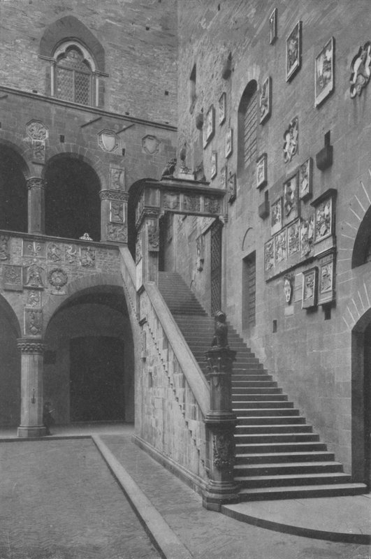 Firenze, gårdsplassen og trappen til Palazzo del Podesta (s/h-bilde) av Italian Photographer