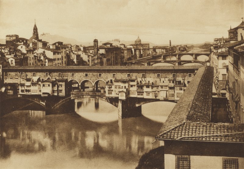Firenze / Firenze: Utsikt over Lungarno med broene, Vecchio, S Trinita, Carraia og di Ferro alle Cascine (s/h foto) av Italian Photographer