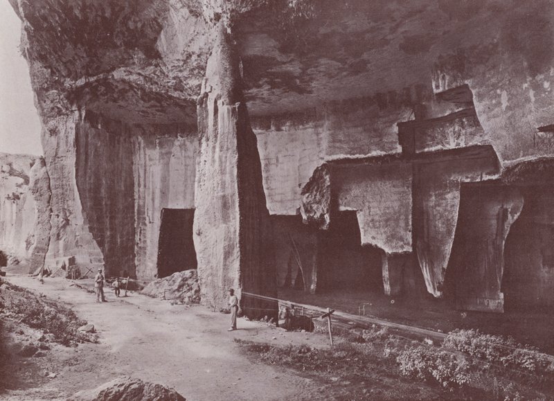 Italia: Syracuse, Latomia del Paradiso (s/hvitt bilde) av Italian Photographer
