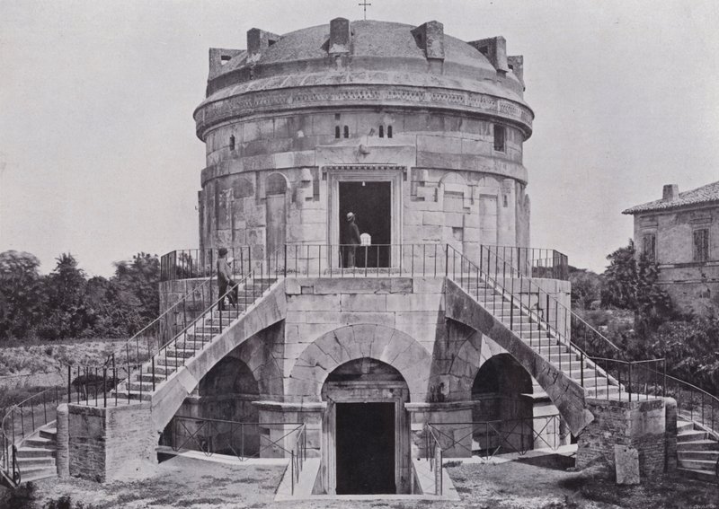 Italia: Theodorics grav, Ravenna (s/hv-bilde) av Italian Photographer