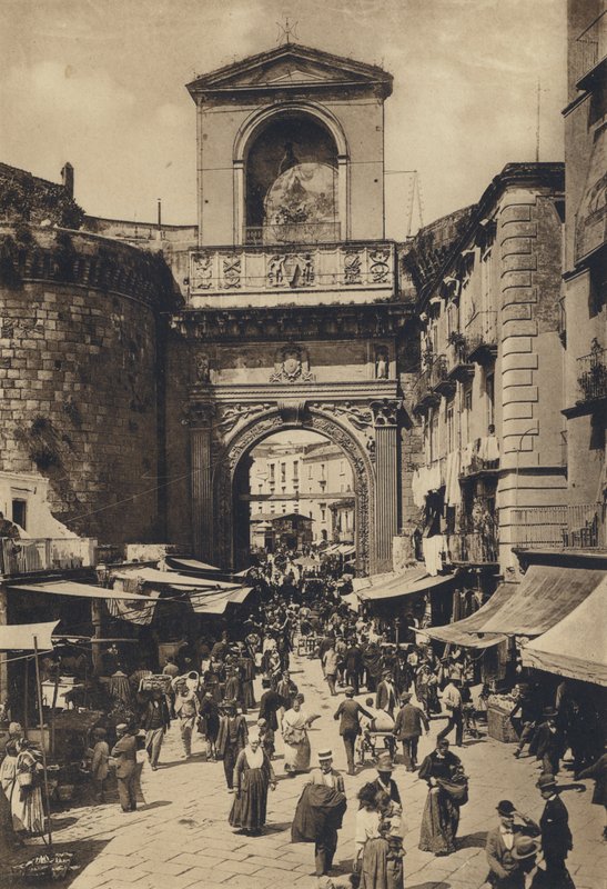 Napoli: Porta Capuana (s/h foto) av Italian Photographer