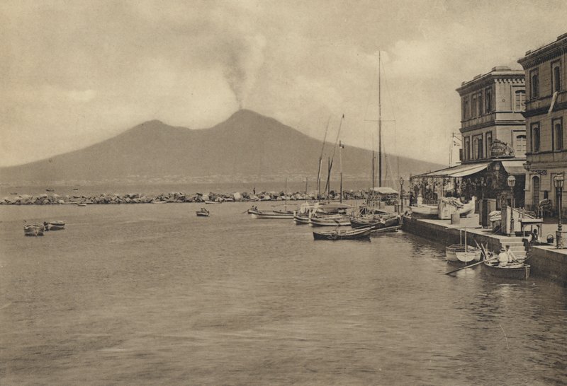 Napoli: S Lucia Col Vesuvio (s/h-bilde) av Italian Photographer