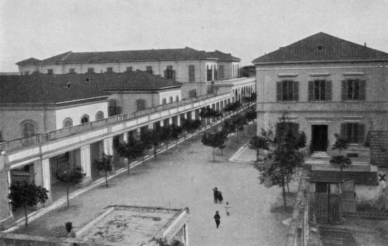 Militærsykehus (s/hvitt bilde) av Italian Photographer
