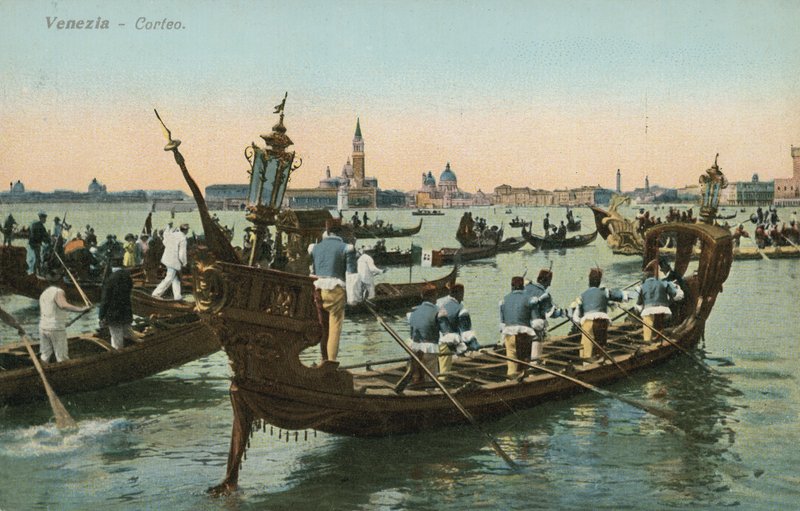 Prosesjon i en venetiansk kanal (fargebilde) av Italian Photographer