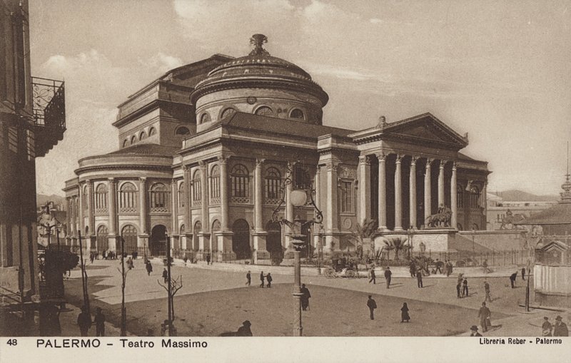 Massimo Theatre, Palermo, Sicilia av Italian Photographer