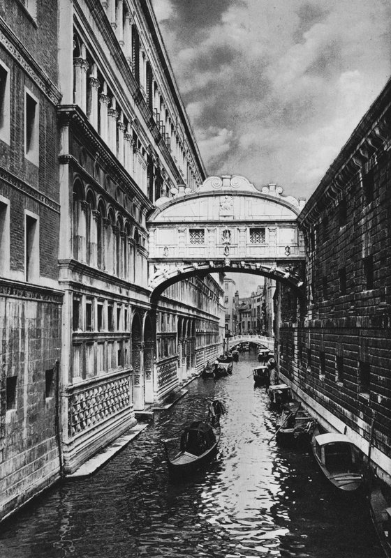 Venezia, Sukkenes Bro (s/h-bilde) av Italian Photographer
