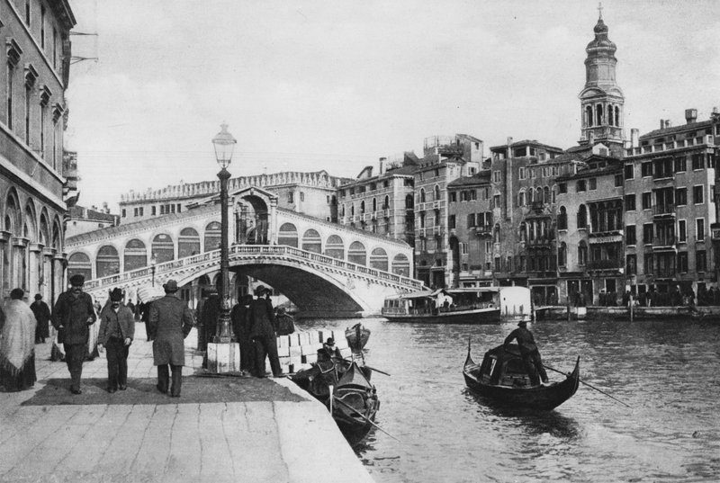 Venezia, Rialtobroen (s/h foto) av Italian Photographer