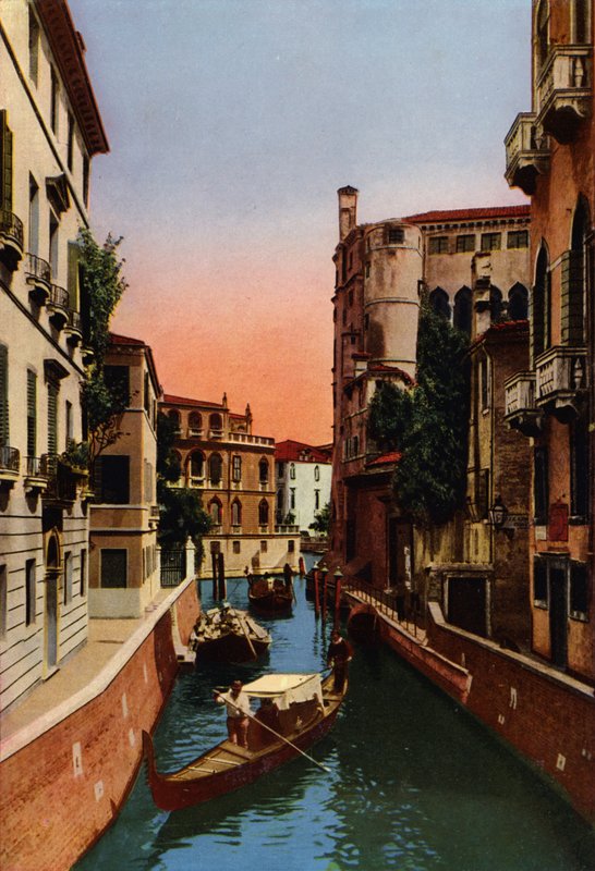 Venezia: Rio delle Meravegie (farget bilde) av Italian Photographer