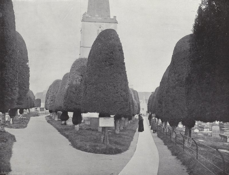 Klipping av kirken, Painswick kirkegård av J. Benjamin Stone