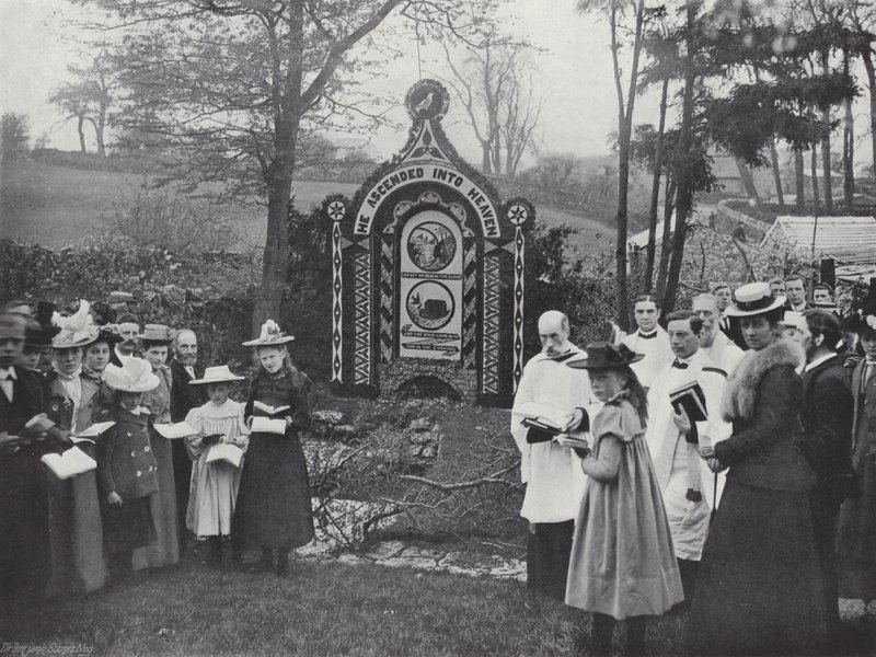 Tissington Well Dressing, leser Salmer ved kistebrønnen av J. Benjamin Stone