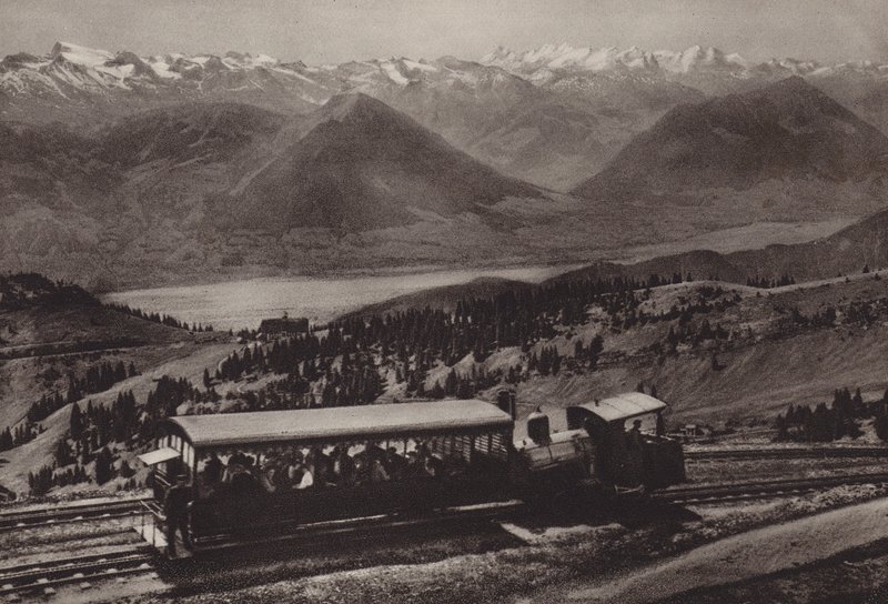 Bei Station Rigi Kulm (s/hvitt bilde) av Jean Gaberell